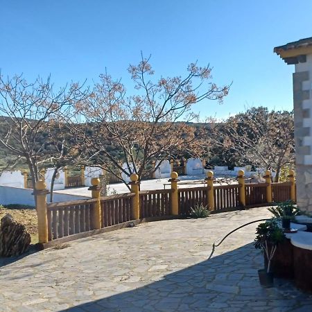 Villa Martinez Alquiler Rural Isabel Alcalá del Valle Exterior foto
