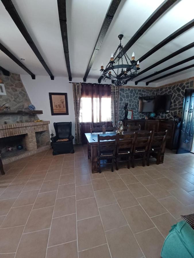 Villa Martinez Alquiler Rural Isabel Alcalá del Valle Exterior foto
