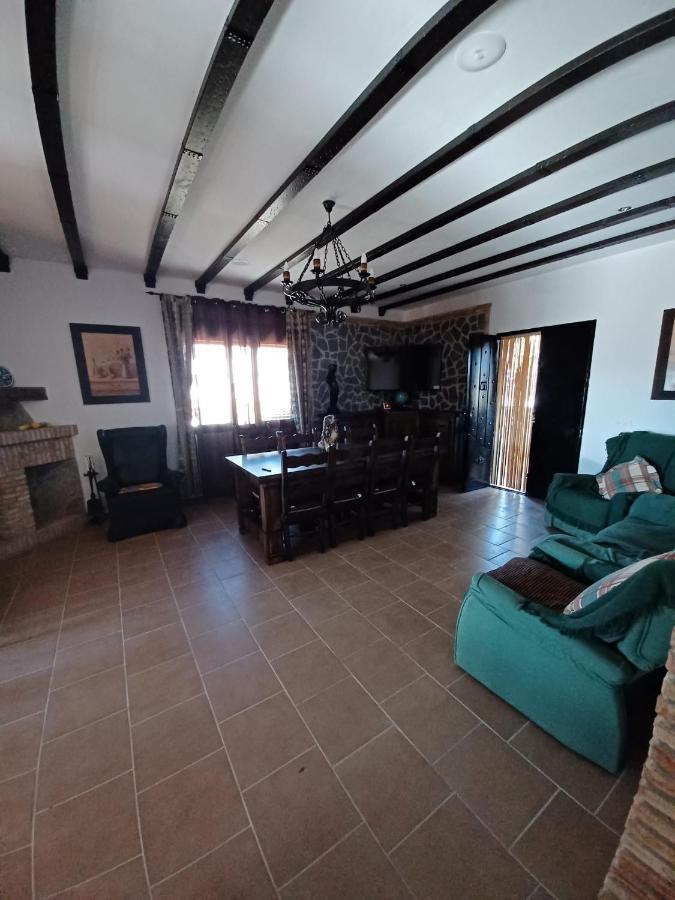 Villa Martinez Alquiler Rural Isabel Alcalá del Valle Exterior foto